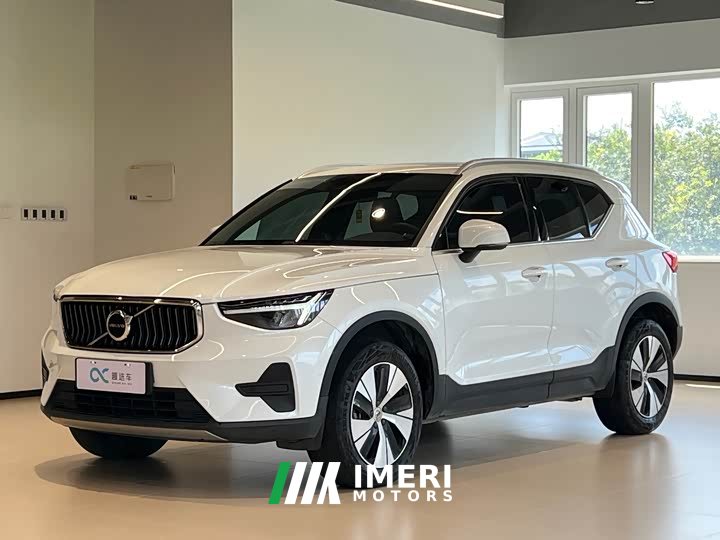 Volvo XC40 B3 Smart Remote Luxury Edition - ავტომობილი ჩინეთიდან