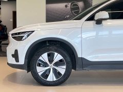Volvo XC40 B3 Smart Remote Luxury Edition - ფოტო 4