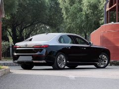 BMW i7 2023 eDrive50L Premier Luxury Package - ფოტო 4