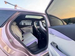 BYD Dolphin 420km Fashion Edition - ფოტო 15