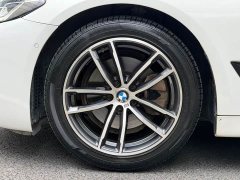 BMW 5 Series (Imported) 525i M Sport Package - ფოტო 8
