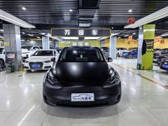 Tesla Model Y Rear-Wheel Drive - ფოტო 2