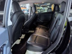Tesla Model Y Rear-Wheel Drive - ფოტო 5