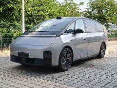 Li Auto Li Xiang MEGA Ultra - ფოტო 1