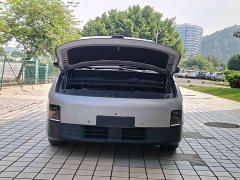 Li Auto Li Xiang MEGA Ultra - ფოტო 10