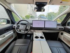 Li Auto Li Xiang MEGA Ultra - ფოტო 15