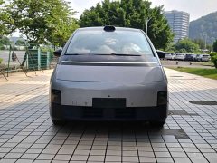 Li Auto Li Xiang MEGA Ultra - ფოტო 2