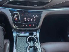 Buick GL8 Land Executive Cabin 652T Luxury - ფოტო 11