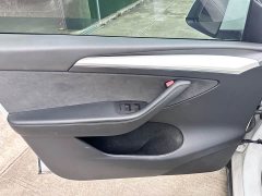 Tesla Model Y Long Range All-Wheel Drive - ფოტო 10