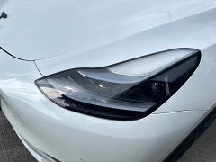 Tesla Model Y Long Range All-Wheel Drive - ფოტო 5