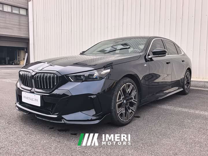 BMW 5 Series 530Li Luxury M Sport Package - ავტომობილი ჩინეთიდან
