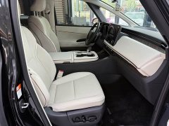 Lexus LM 500h Six-Seat Premium Edition - ფოტო 7