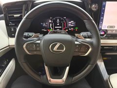 Lexus LM 500h Six-Seat Premium Edition - ფოტო 8