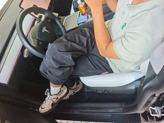 Tesla Model Y Rear-Wheel Drive - ფოტო 16