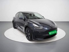 Tesla Model Y Rear-Wheel Drive - ფოტო 3