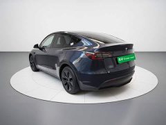 Tesla Model Y Rear-Wheel Drive - ფოტო 4