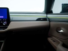 Lexus ES 200 Premium Edition - ფოტო 18
