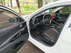 Hyundai Elantra 1.5L CVT GLX Elite - ფოტო 12