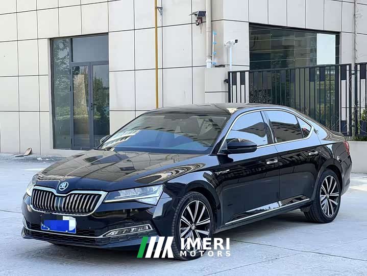 Skoda Superb TSI330 DSG Luxury Edition - ავტომობილი ჩინეთიდან