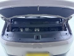 Li Auto MEGA Home Family Edition - ფოტო 6