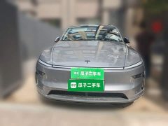 Tesla Model Y Rear-Wheel Drive - ფოტო 2