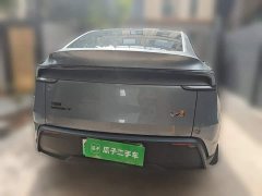 Tesla Model Y Rear-Wheel Drive - ფოტო 3