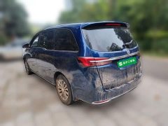 Buick GL8 Land Business Class Comfort Edition - ფოტო 4