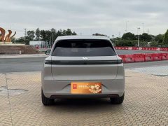 Li Auto L6 Max - ფოტო 4