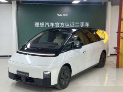 Li Auto MEGA Home Family Edition - ფოტო 1