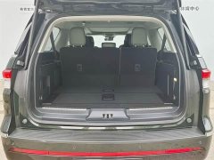 Lincoln Navigator 2024 3.5T Presidential Edition - ფოტო 10
