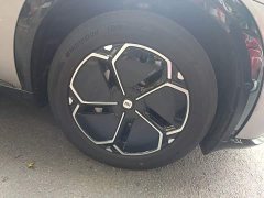 Xiaomi YU7 2025 Rear-Wheel Drive Long-Range Edition - ფოტო 8