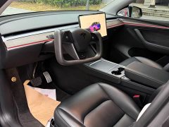 Tesla Model Y Rear-Wheel Drive - ფოტო 3