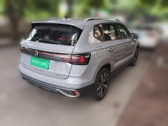 Volkswagen Touareg 300TSI Two-Wheel Drive Moonlight Edition - ფოტო 4