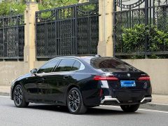 BMW 5 Series 530Li Premier M Sport Package - ფოტო 7