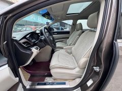 Buick GL8 Land Executive Cabin 652T Luxury - ფოტო 4