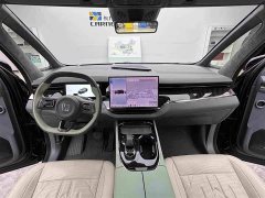 Zeekr 009 Seven-Seat Aisle Version 108kWh - photo 13