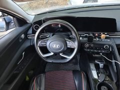 Hyundai Elantra 2023 1.5L CVT Luxury - ფოტო 6