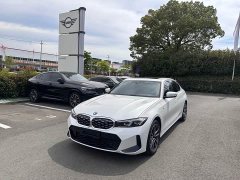 BMW 3 Series 325Li M Sport Package - ფოტო 1