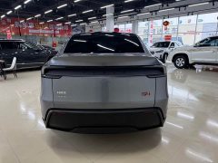 Tesla Model Y Long Range All-Wheel Drive - ფოტო 4