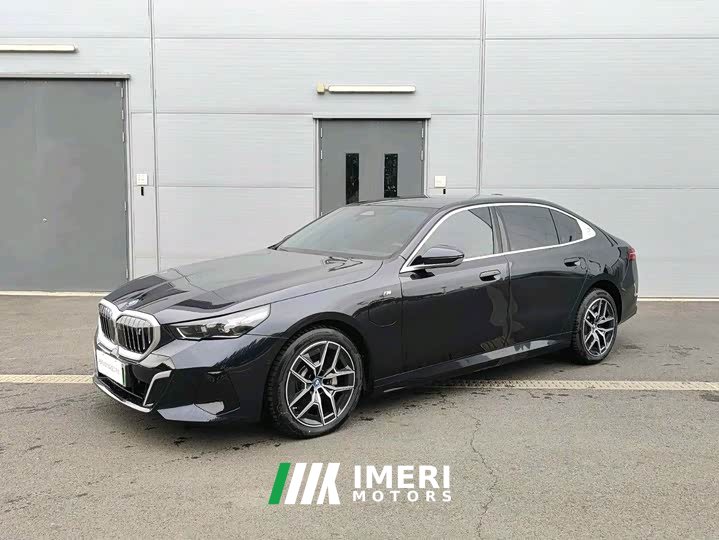 BMW i5 2025 eDrive 35L M Sport Package - ავტომობილი ჩინეთიდან
