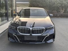 BMW 5 Series 530Li Luxury M Sport Package - ფოტო 3