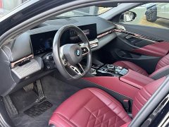 BMW 5 Series 530Li Luxury M Sport Package - ფოტო 4