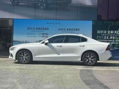Volvo S60 2026 B4 Intelligent Luxury Edition - ფოტო 1