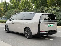 Li Auto Li Xiang MEGA Ultra - ფოტო 3