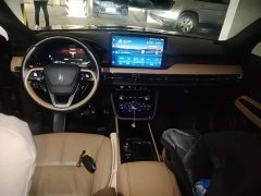 Lincoln Explorer 2.0T FWD Elegant Edition - ფოტო 5