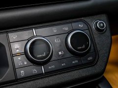 Land Rover Defender Facelift 90 3.0T P400 XS - ფოტო 16