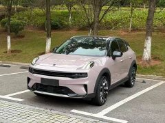 Lynk & Co Geely Lynk & Co 06 2021 1.5T Shero Pink Special Edition - ფოტო 1