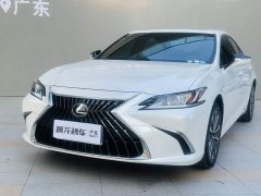 Lexus ES 200 Excellence Edition - ფოტო 19