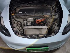 Tesla Model Y Rear-Wheel Drive - ფოტო 16