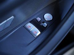 BMW M4 Coupe Thunder Edition Toolbox Limited Edition - ფოტო 20